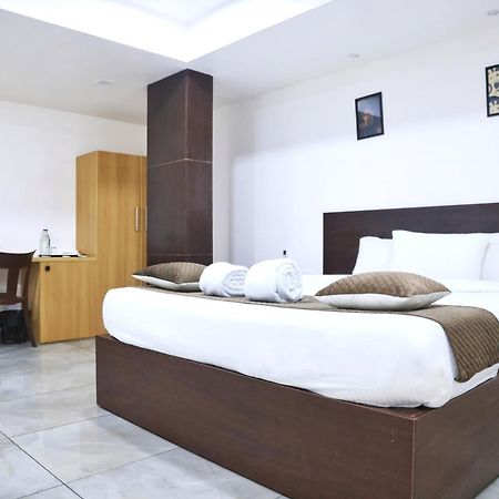 Reach Inn Kochi Exterior photo