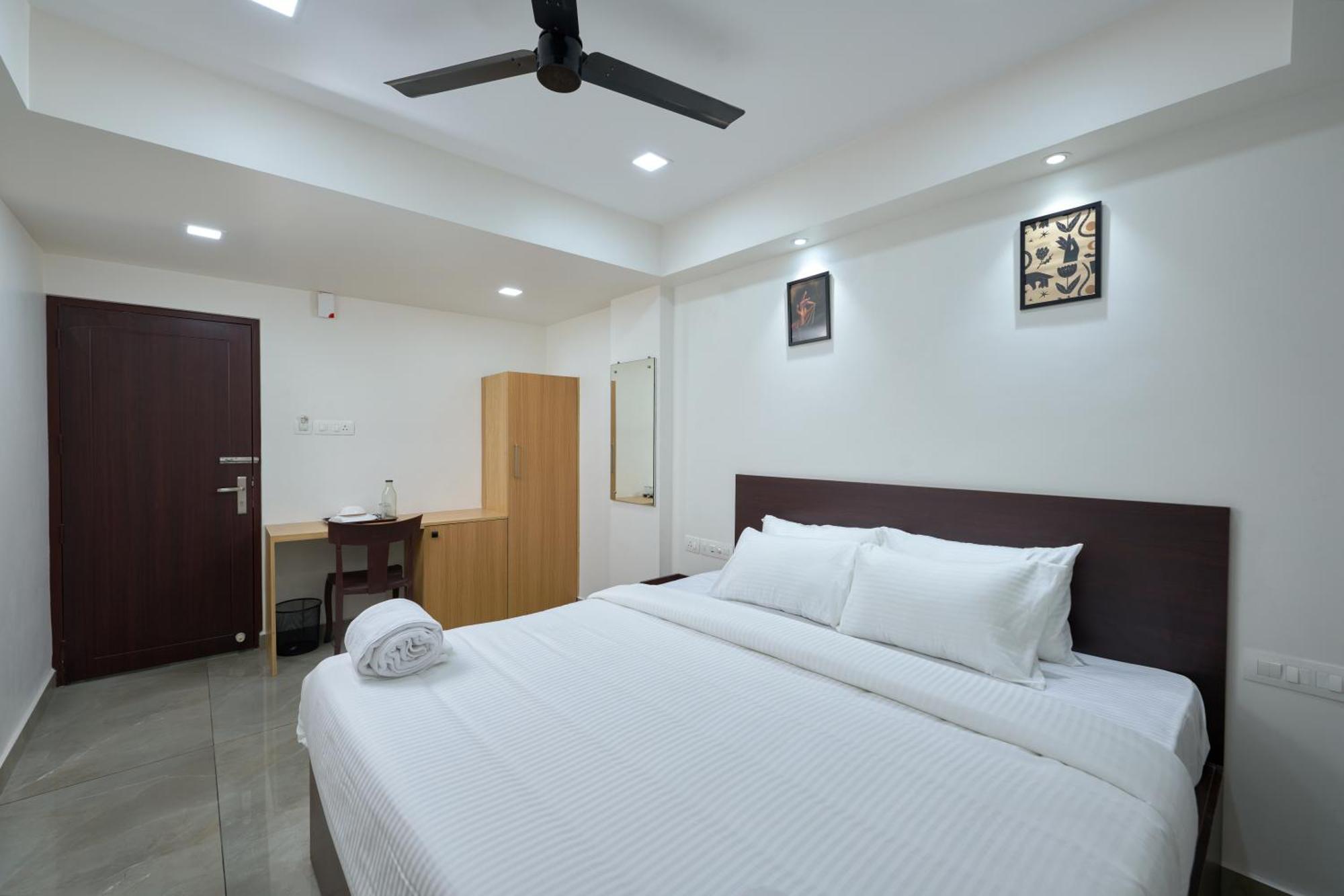 Reach Inn Kochi Exterior photo