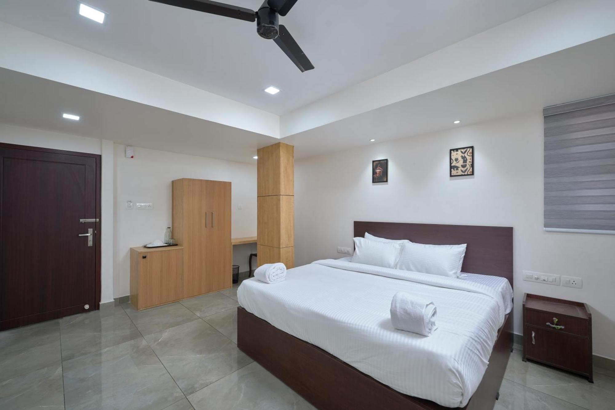 Reach Inn Kochi Exterior photo