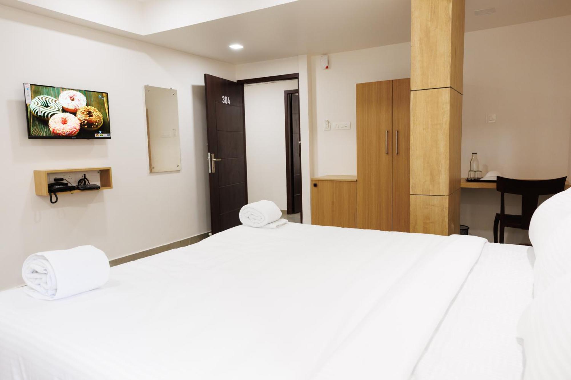 Reach Inn Kochi Exterior photo