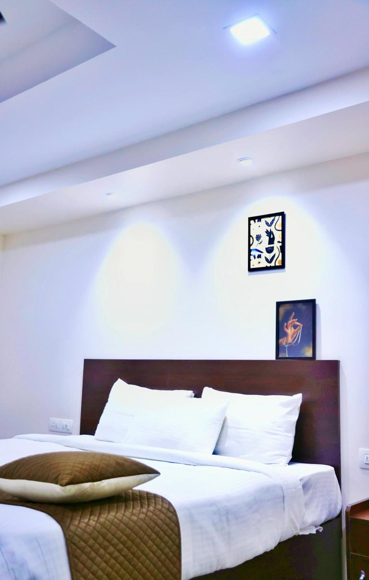 Reach Inn Kochi Exterior photo