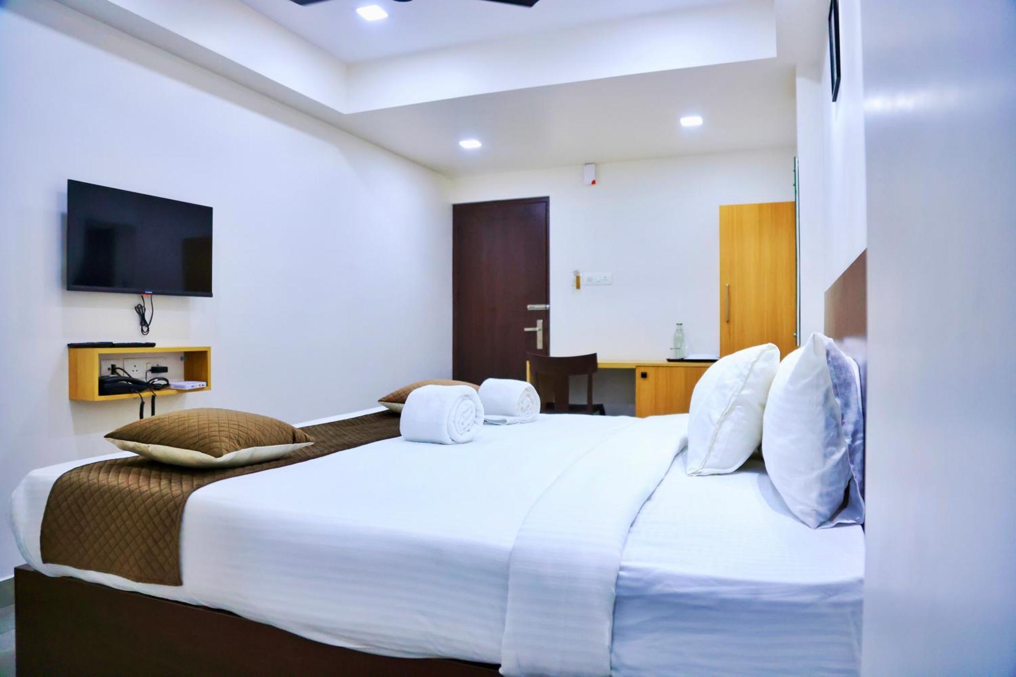 Reach Inn Kochi Exterior photo